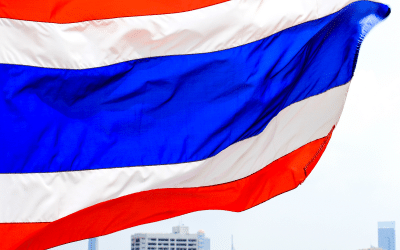 Miért ezek a színei és mit szimbolizál Thaiföld zászlaja?
